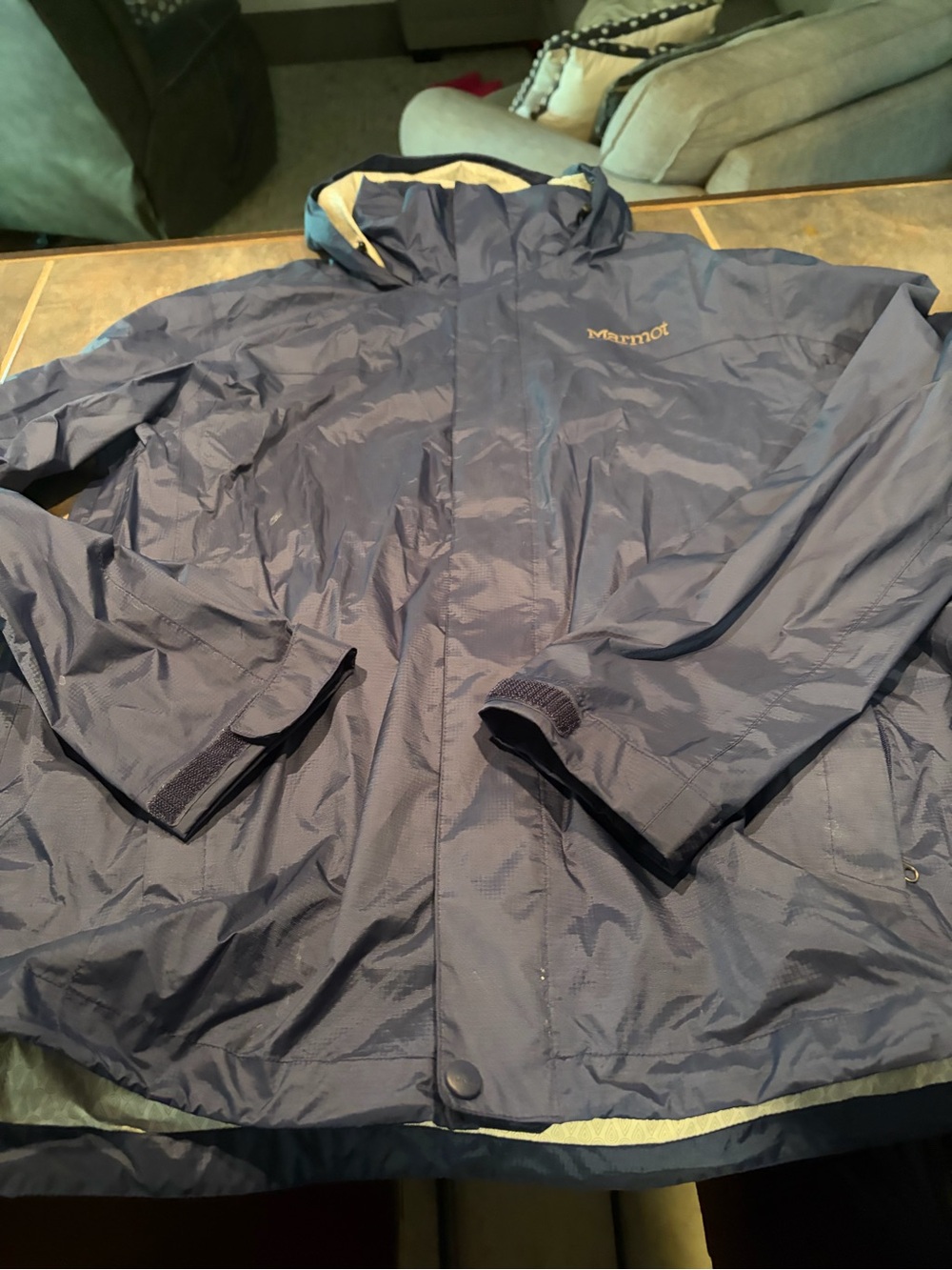 Marmot Men’s Navy Waterproof Hooded Jacket- size L, great hidden pockets